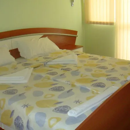 Guest house Kaliopa 3*